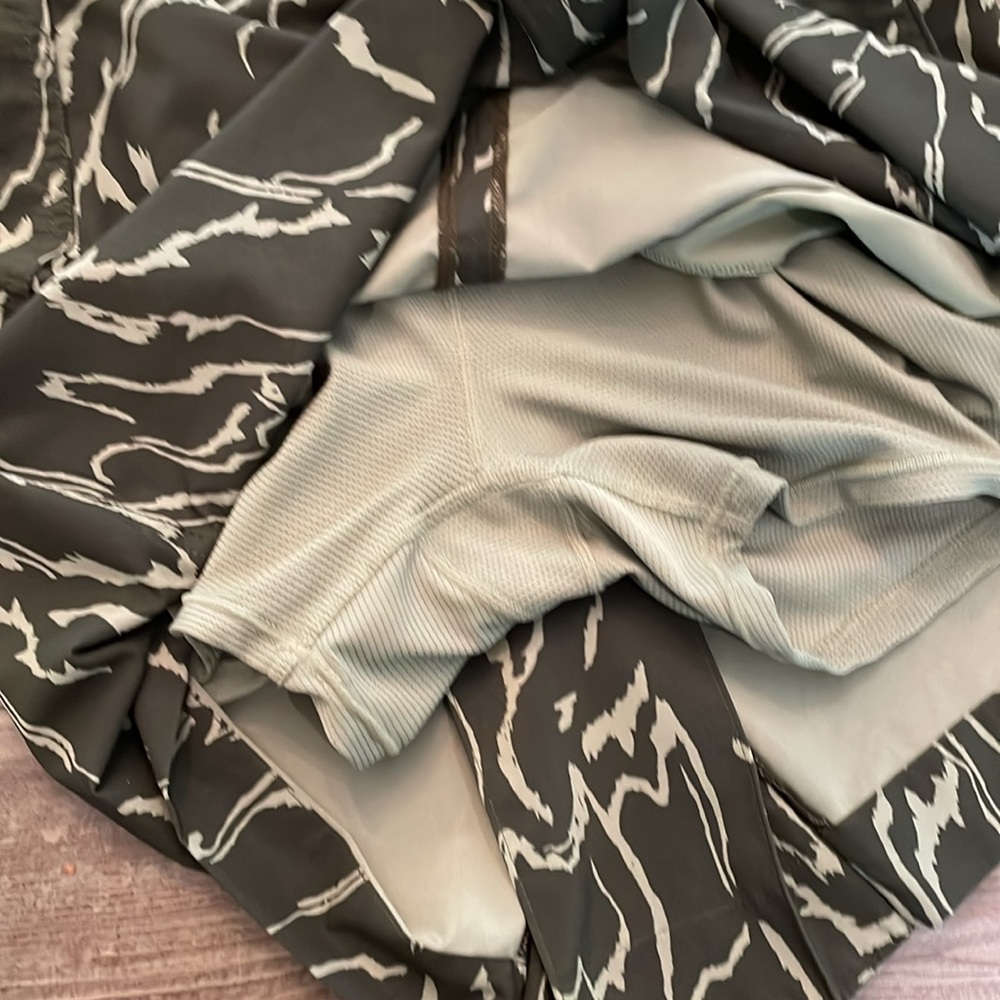 Athleta Vienna cargo skort. Size 4. Excellent condition - Picture 14 of 14